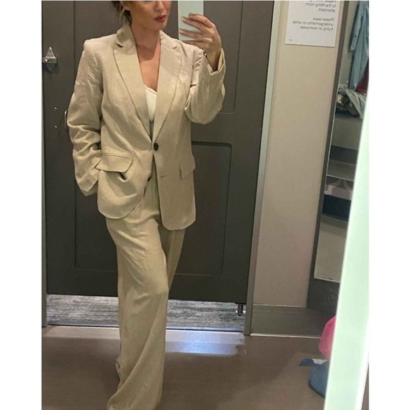 Women's Linen Spring Blazer - A New Day™
Tan new 🆕 - Picture 5 of 8
